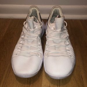 Under Armour Hovr Havoc Low Basketball Sneakers